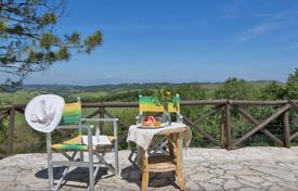 10 dormitorio finca rústica 236 m² en Volterra, Italia. 890 000 €