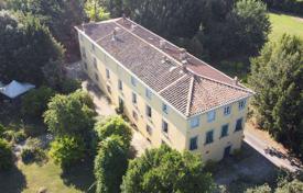 9 dormitorio villa 1680 m² en Lucca, Italia. 2 600 000 €