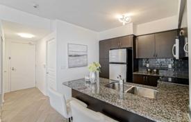 2 dormitorio piso en Lake Shore Boulevard West, Canadá. C$931 000