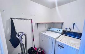 3 dormitorio piso en Scarborough, Canadá. C$864 000