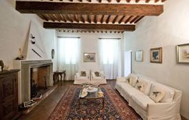 7 dormitorio villa 667 m² en Monteriggioni, Italia. 2 200 000 €