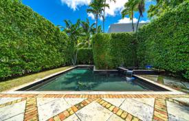5 dormitorio villa 362 m² en Miami Beach, Estados Unidos. $2 275 000