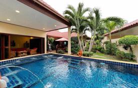 4 dormitorio villa 250 m² en Pattaya, Tailandia. $283 000