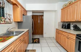 3 dormitorio casa de pueblo 160 m² en Hialeah, Estados Unidos. $600 000