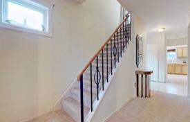 5 dormitorio casa de pueblo en Scarborough, Canadá. C$1 691 000