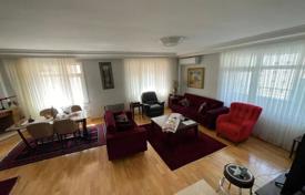 4 dormitorio piso 195 m² en Maltepe, Turquía. $211 000