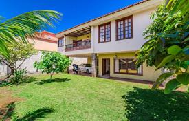 6 dormitorio villa 301 m² en San Cristobal de La Laguna, España. 680 000 €
