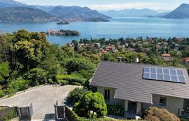 5 dormitorio villa en Stresa, Italia. 2 000 000 €
