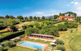 Cortijo en Castiglione del Lago, Italia. 3 200 000 €