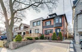 Casa de pueblo – Old Toronto, Toronto, Ontario,  Canadá. C$2 434 000