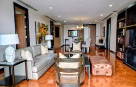 2-dormitorio apartamentos en condominio en Watthana, Tailandia. $3 060  por semana