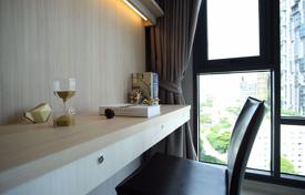 2-dormitorio apartamentos en condominio en Khlong Toei, Tailandia. $401 000