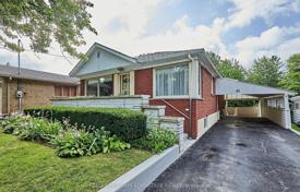 Casa de pueblo – Scarborough, Toronto, Ontario,  Canadá. C$1 239 000