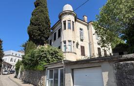 4 dormitorio piso 120 m² en Pula, Croacia. 390 000 €