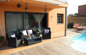 4 dormitorio villa 180 m² en Lloret de Mar, España. 477 000 €