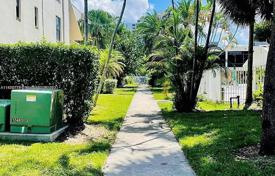 Casa de pueblo – Aventura, Florida, Estados Unidos. $395 000