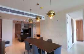 3-dormitorio apartamentos en condominio en Khlong Toei, Tailandia. $3 400  por semana
