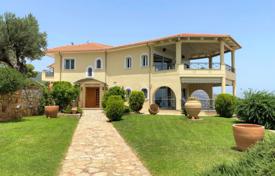 8 dormitorio villa 344 m² en Peloponeso, Grecia. 695 000 €