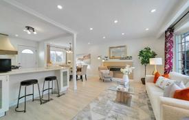 8 dormitorio casa de pueblo en North York, Canadá. C$1 852 000