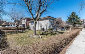 Casa de pueblo – Etobicoke, Toronto, Ontario,  Canadá. C$2 264 000