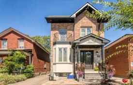 Casa de pueblo – Etobicoke, Toronto, Ontario,  Canadá. C$1 605 000