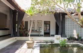 3 dormitorio villa 350 m² en Kediri, Indonesia. $414 000