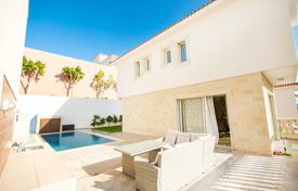 4 dormitorio villa 272 m² en Mouttagiaka, Chipre. 790 000 €