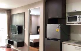 1-dormitorio apartamentos en condominio en Watthana, Tailandia. $159 000