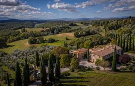 20 dormitorio mansión en Asciano, Italia. 2 750 000 €