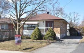 Casa de pueblo – Scarborough, Toronto, Ontario,  Canadá. C$1 140 000