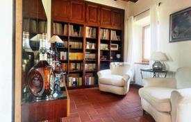 Villa 334 m² en Pietrasanta, Italia. 1 250 000 €
