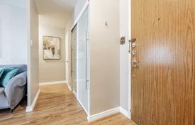 3 dormitorio piso en Eglinton Avenue East, Canadá. C$733 000