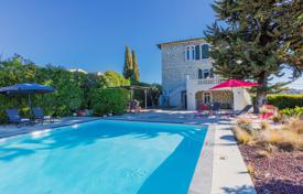 Villa – Provenza - Alpes - Costa Azul, Francia. 5 400 €  por semana