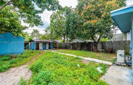 4 dormitorio casa de pueblo 145 m² en Miami, Estados Unidos. $590 000