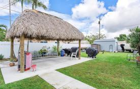 Casa de pueblo – West End, Miami, Florida,  Estados Unidos. $640 000