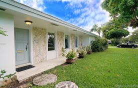 Villa – Pinecrest, Florida, Estados Unidos. 864 000 €