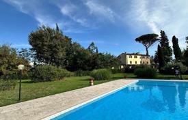 8 dormitorio villa 504 m² en Terricciola, Italia. 1 050 000 €