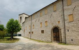 Villa – Sassoferrato, Marche, Italia. 3 500 000 €
