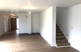 5 dormitorio piso 174 m² en Kladno, República Checa. Price on request