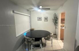 2-dormitorio apartamentos en condominio 71 m² en Hialeah, Estados Unidos. $285 000