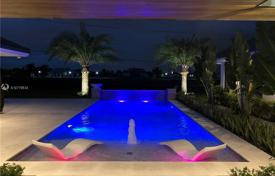 Villa – Fort Lauderdale, Florida, Estados Unidos. $2 990 000