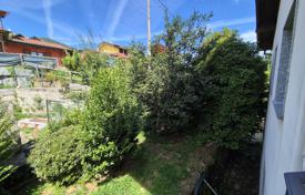 3 dormitorio piso 320 m² en Arizzano, Italia. 550 000 €