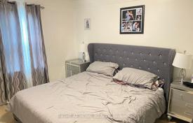 9 dormitorio casa de pueblo en North York, Canadá. C$1 346 000