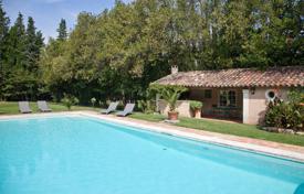 Villa – Provenza - Alpes - Costa Azul, Francia. 6 700 €  por semana