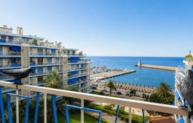 3 dormitorio piso en Le Port, Francia. 890 000 €