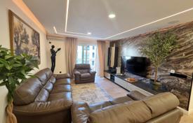 3 dormitorio piso 106 m² en Bečići, Montenegro. 350 000 €