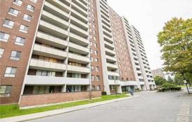 6 dormitorio piso en Scarborough, Canadá. C$814 000