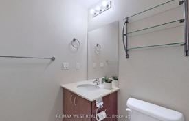 5 dormitorio piso en Etobicoke, Canadá. C$765 000