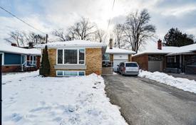 13 dormitorio casa de pueblo en Etobicoke, Canadá. C$2 038 000