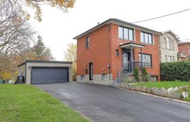 Casa de pueblo – North York, Toronto, Ontario,  Canadá. C$1 917 000